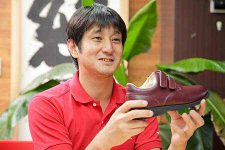 シューデザイナー